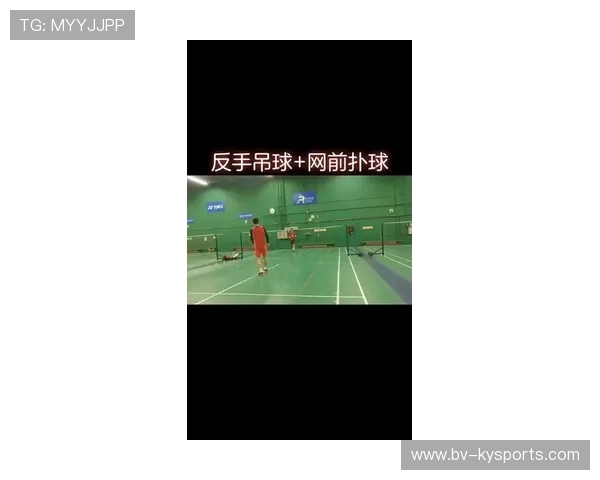 琑员如何在比赛中提高接球瞬间的决断与出球速度，提高接球后向前进攻的能力